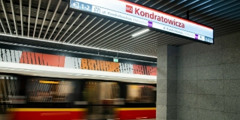 Łatwy dojazd linią metra M2 do stacji Kondratowicza